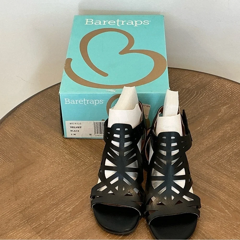 Baretraps | Women's Velvet Block Heel Sandals